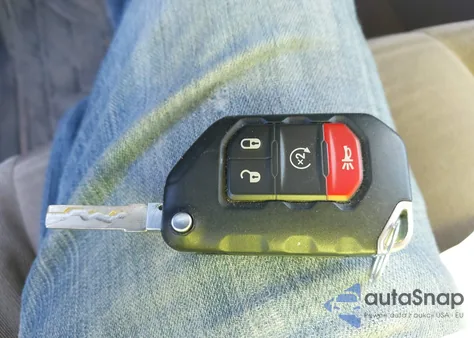 2022 Jeep Wrangler 4Xe Unlimited Sahara 4X4 из США, поврежденный, VIN 1C4JJXP67NW275910